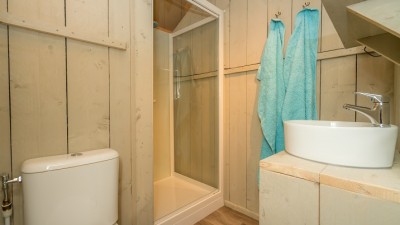 Zanzi_tent_6p._badkamer_verkleind.jpg