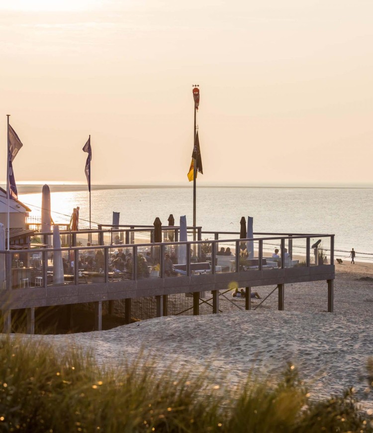 Strand 5 sterren camping Zeeland
