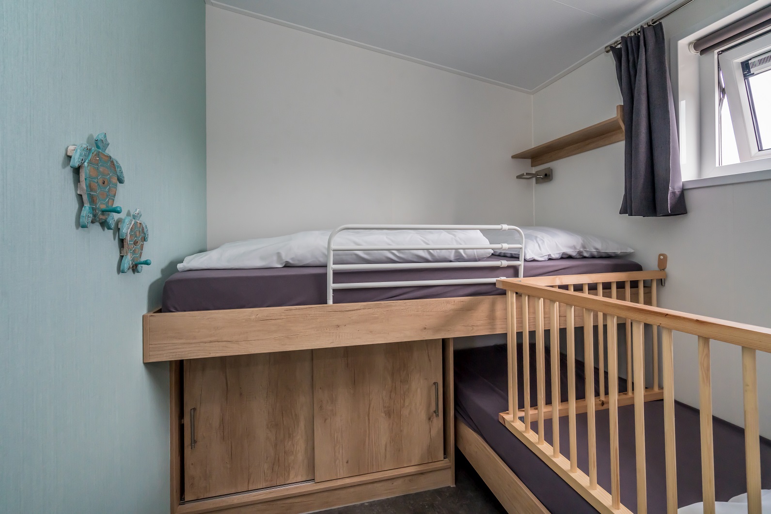 Zeehond Slaapkamer met rekje verkleind.jpg
