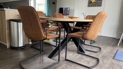 Juultje type 1 zijaanzicht eettafel Julianahoeve