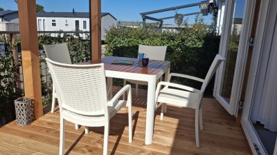 Merel 18 foto Terras.jpg