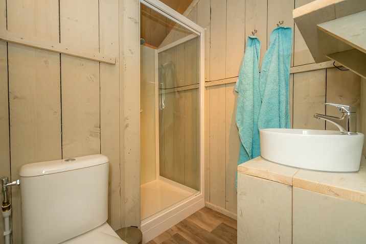 Zanzi_tent_6p._badkamer_verkleind.jpg