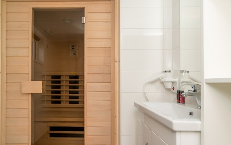 Zeester chalet sauna verkleind.jpg