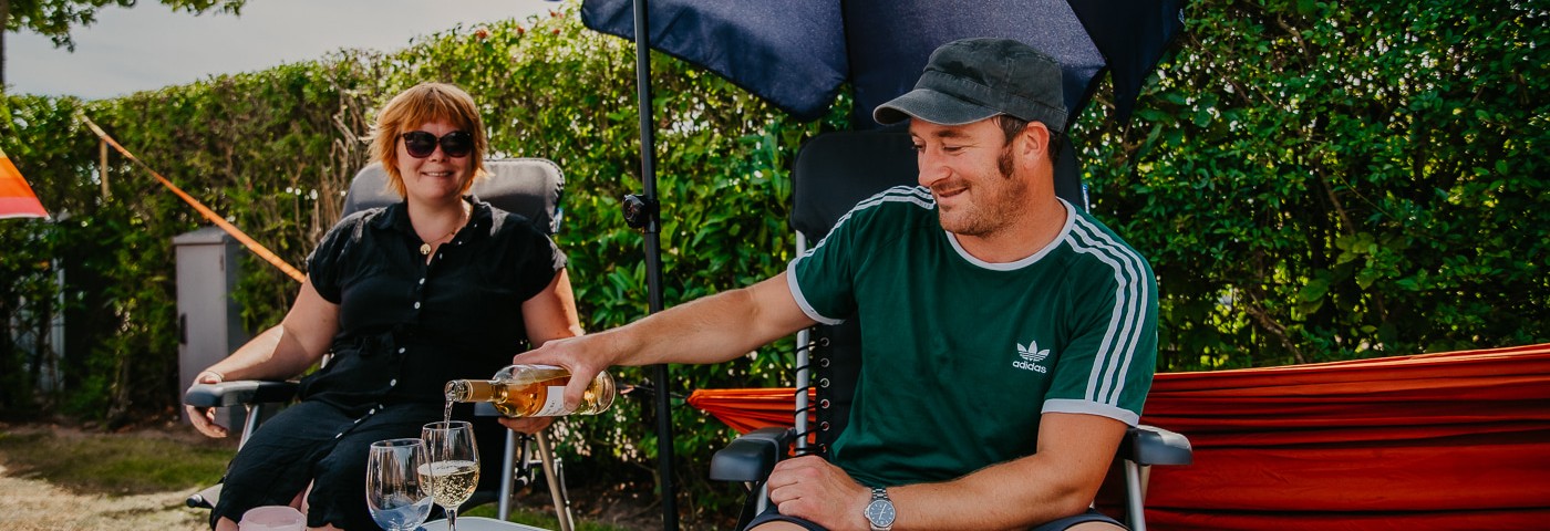 Stelletje op comfortplaats Reiger Julianahoeve 2022.jpg