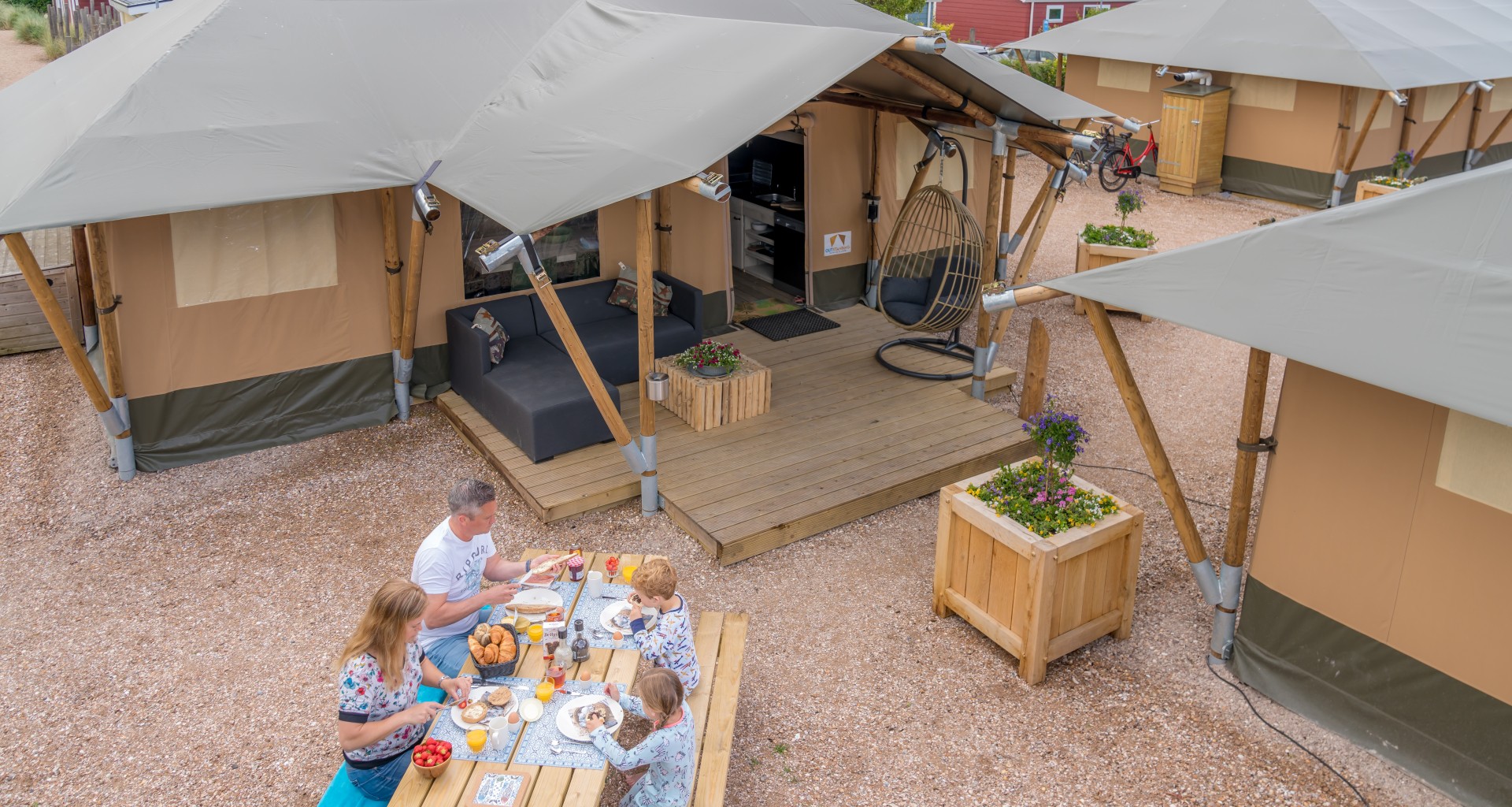 Zanzi tent 7p voorkant.jpg