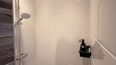 Park Valk 1624 Badkamer (douche).jpg