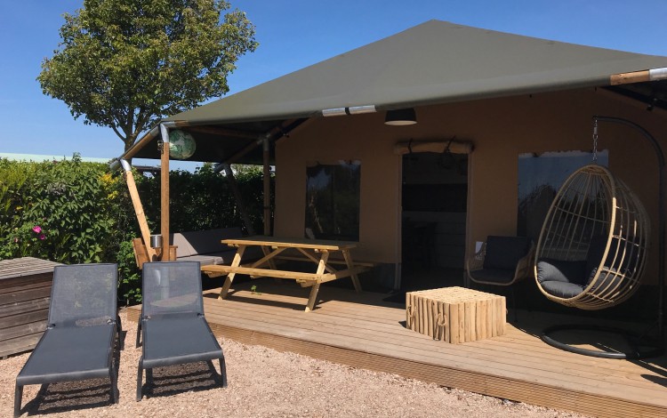 Zanzi 4p terras 3.JPG