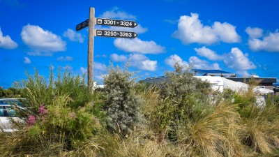 bewegwijzering park zeemeeuw met beplanting (1).jpg